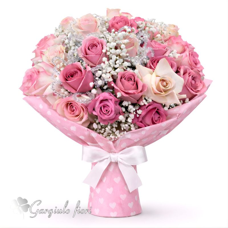 Box rosa con peonie rosa e gypsophila, pronto per la consegna a Napoli