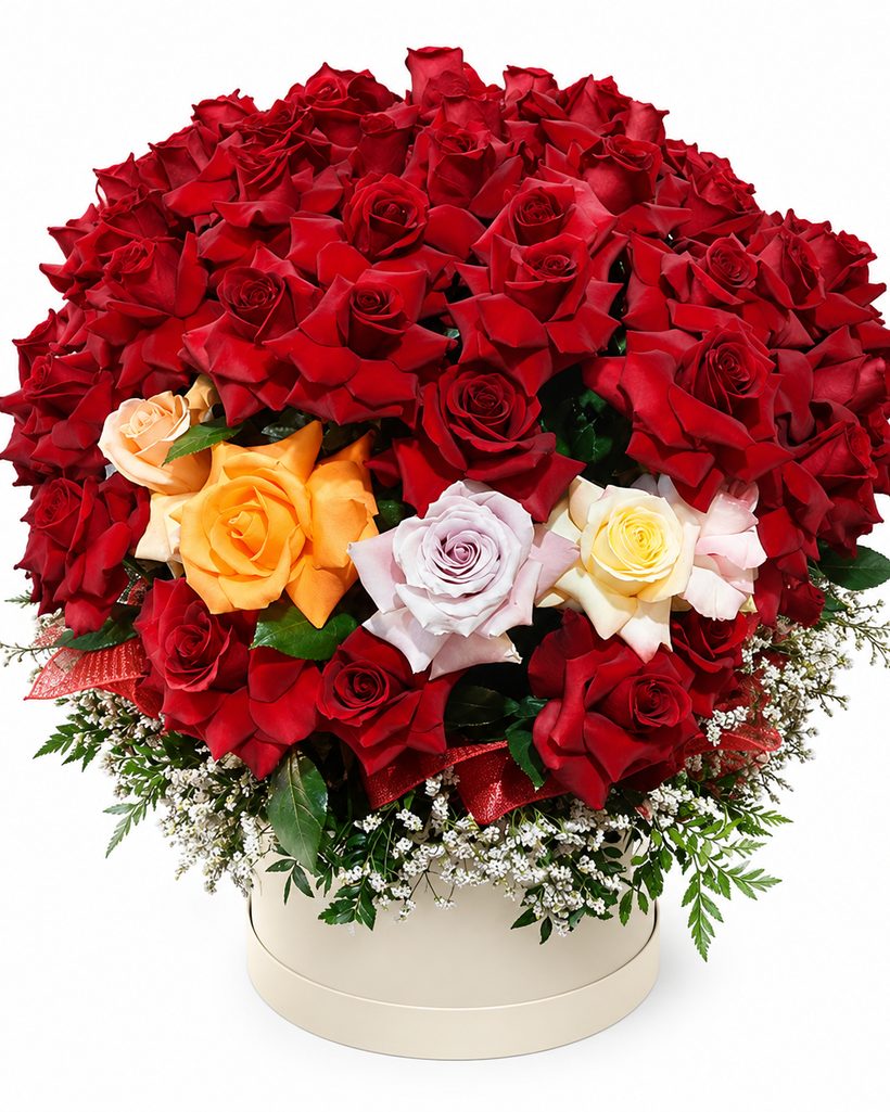Grande box di rose rosse con rose colorate al centro, pronto per la consegna a domicilio a Napoli